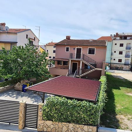 Apartments Denis & Lucija 罗维尼 外观 照片