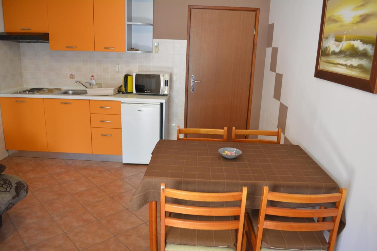 Apartments Denis & Lucija 罗维尼 外观 照片